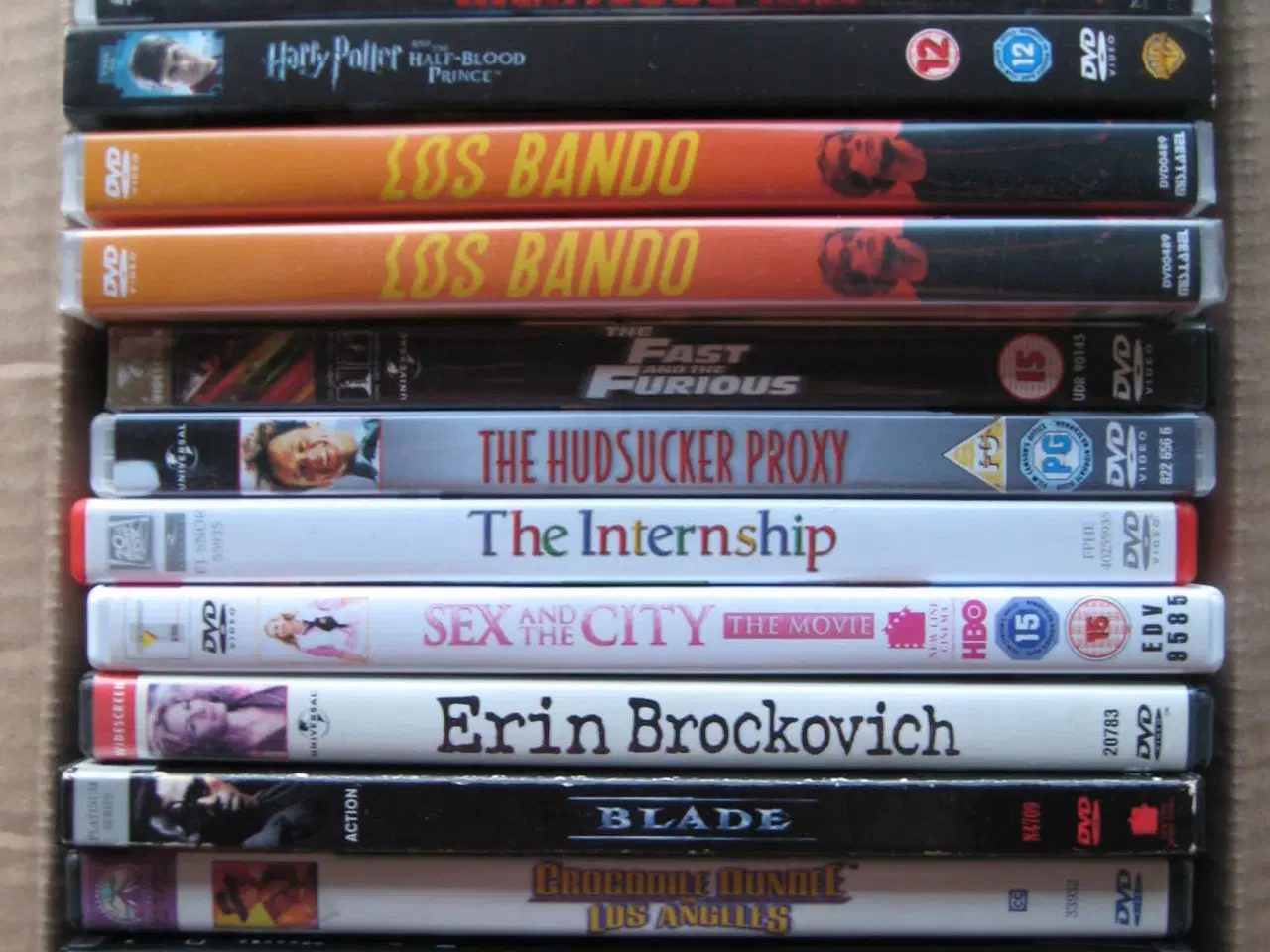 Billede 1 - Lille kasse DVDer SAMLET PRIS 10kr