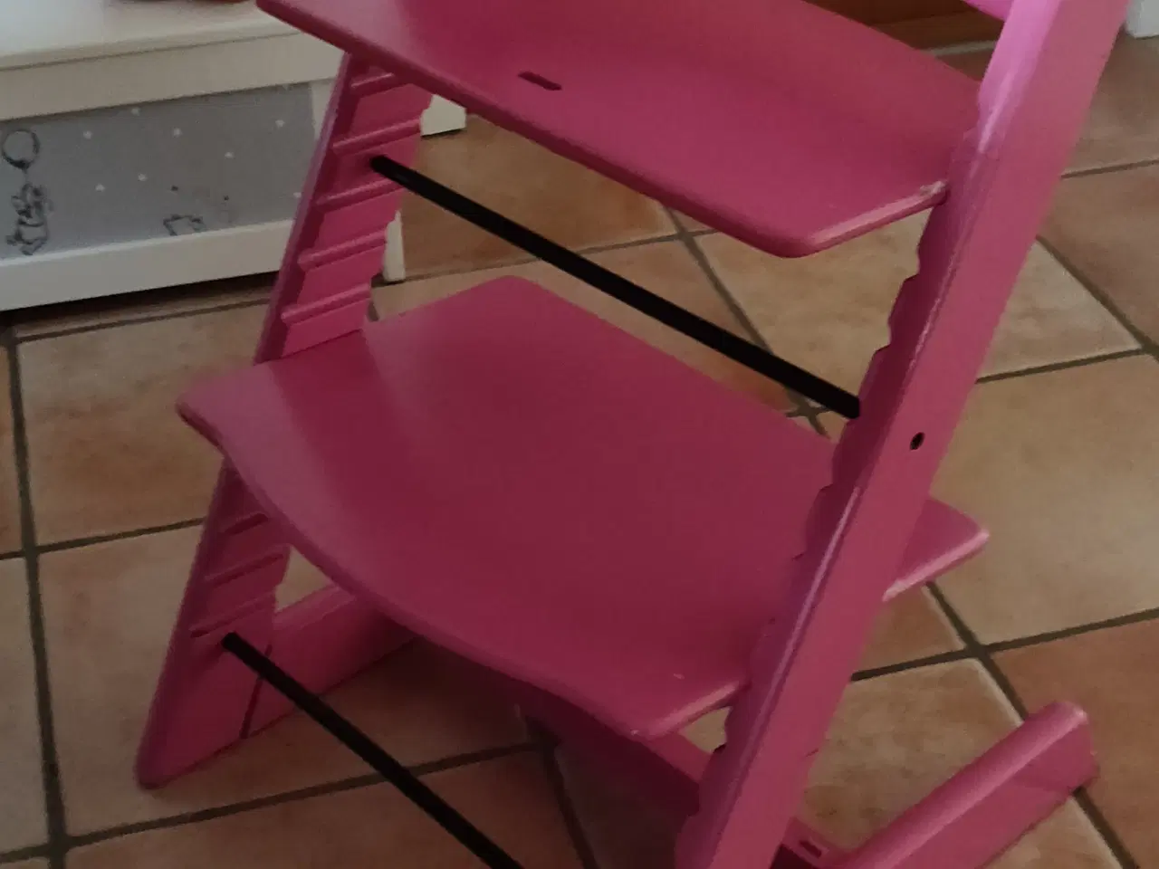 Billede 2 - Lyserød tripp trapp stol