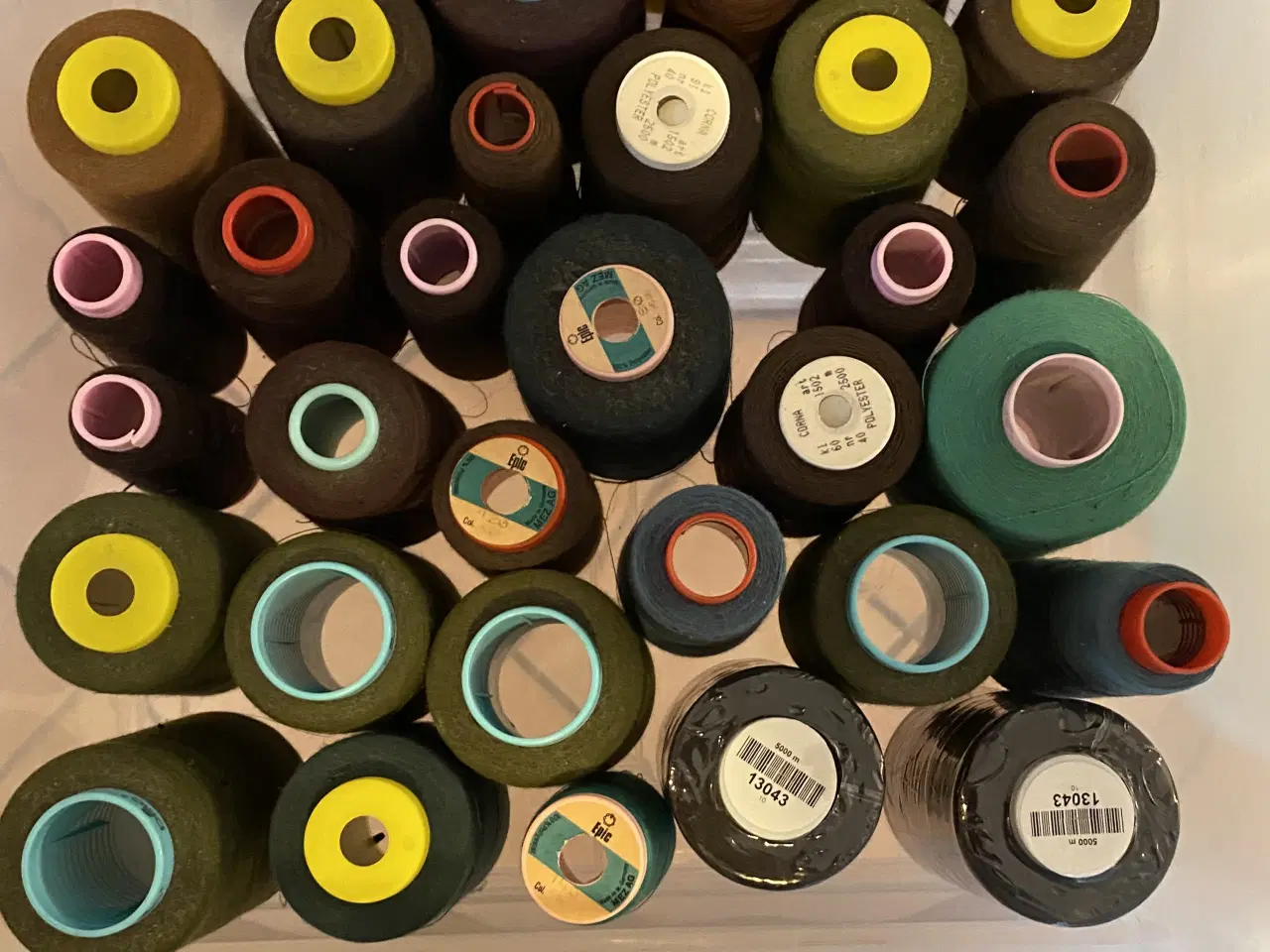 Billede 3 - Fin skuffereol incl. tråden i skufferne