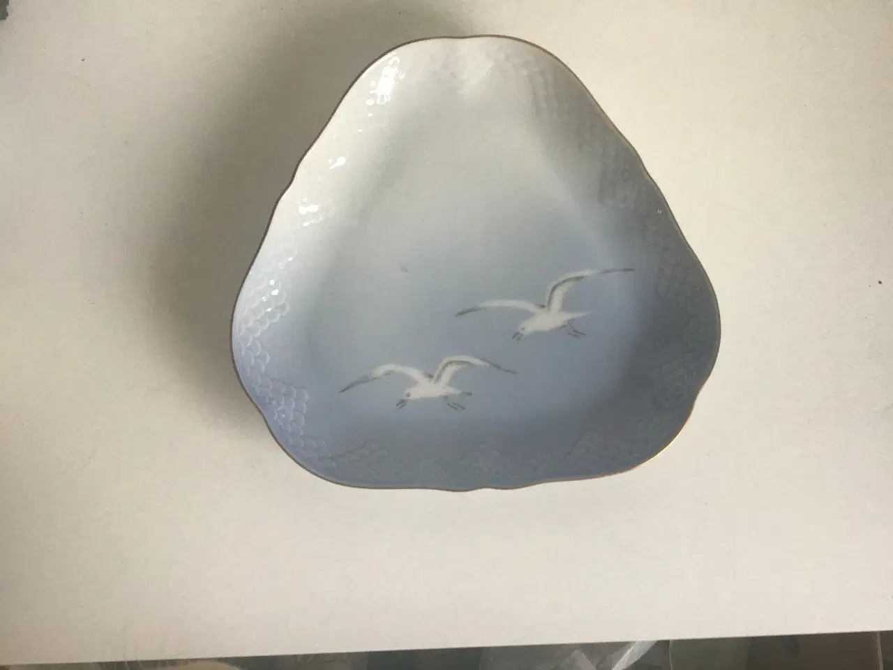 Billede 1 - Mågestel med guldkant