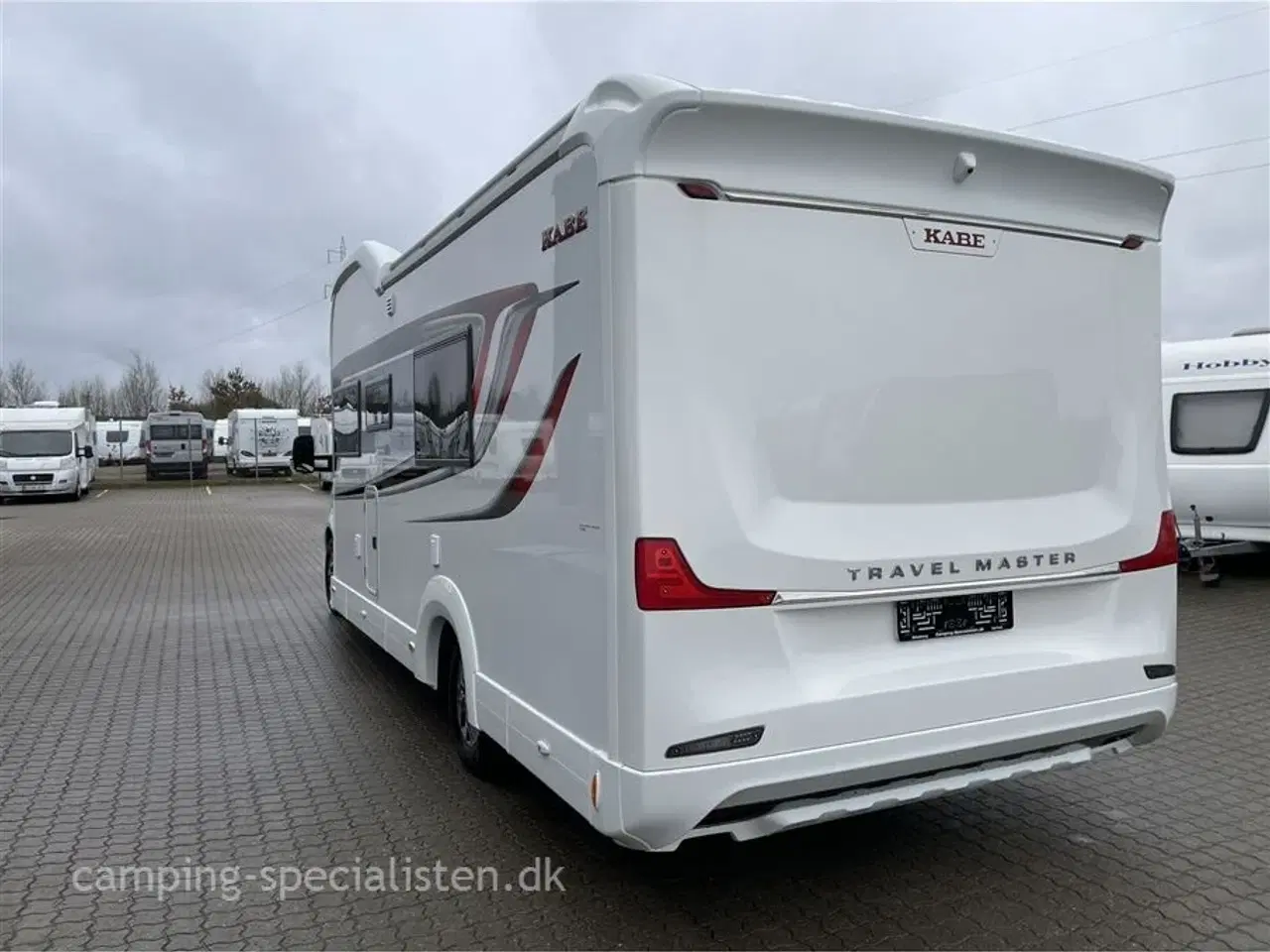 Billede 3 - 2025 - Kabe Travel Master Royal X780 LT   Kabe Travel master Royal X780 LT med ende badeværelse model 2025 kan ses hos Camping-Specialisten.