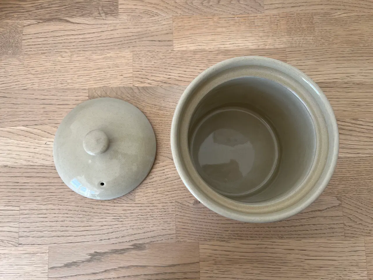 Billede 2 - Denby Stoneware krukke med låg til SILD