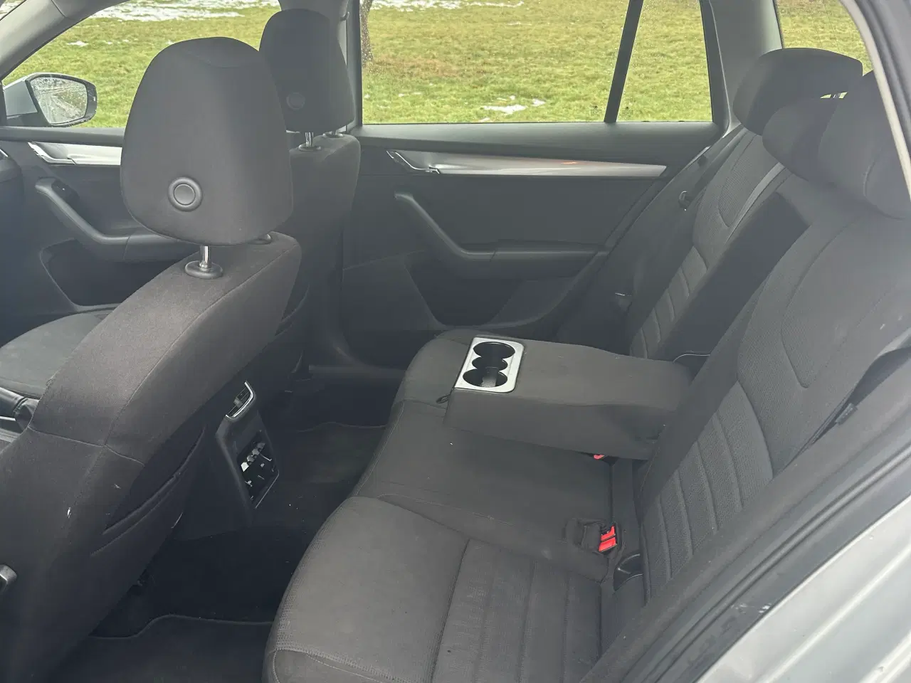 Billede 9 - Fin økomonisk familie bil