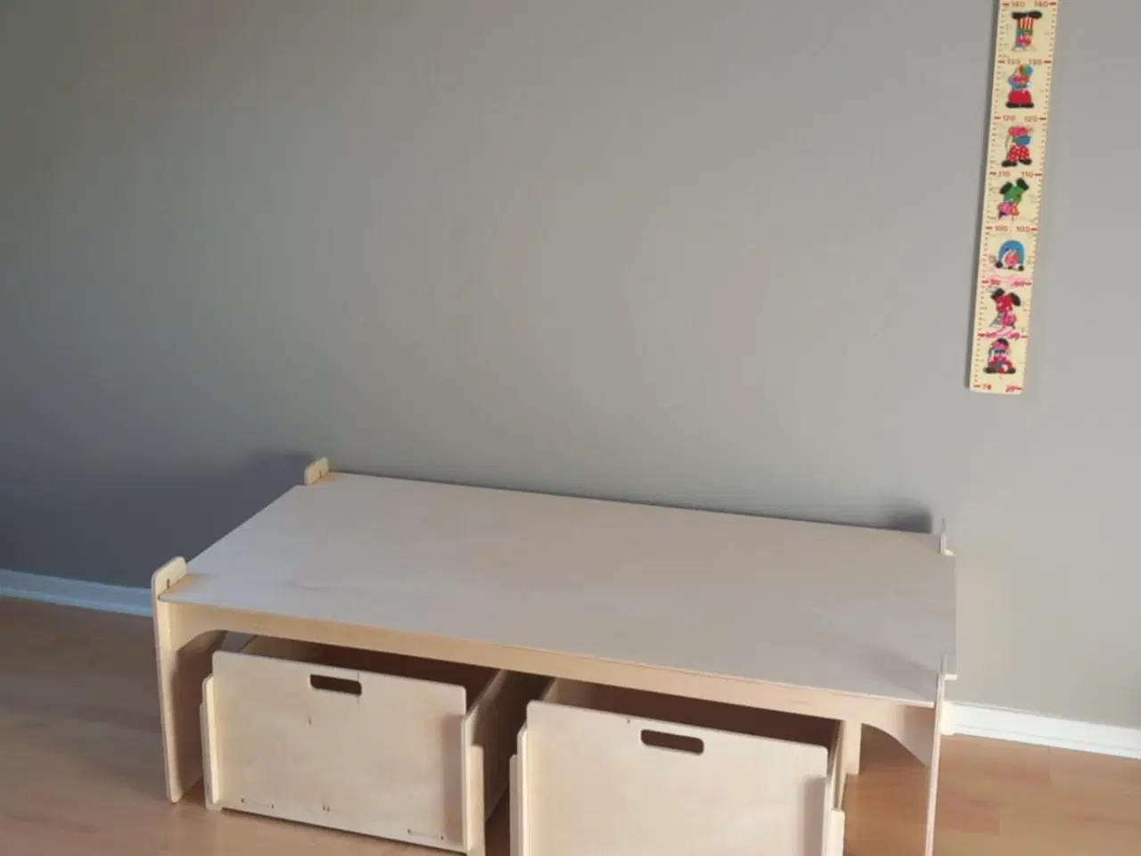 Billede 2 - Børnebord med opbevaring