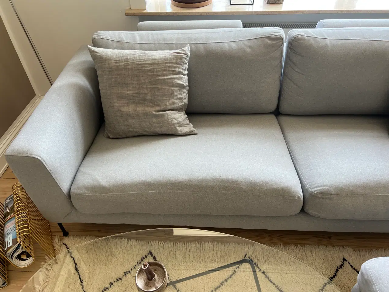 Billede 3 - Grå Sofa med Puf