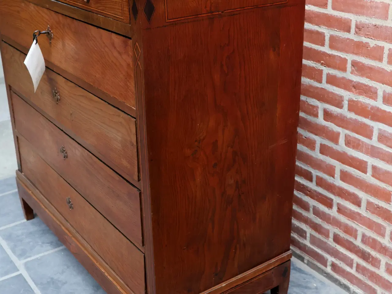 Billede 2 - Gl stor kommode m/5 skuffer, B 120cm D 55cm H 125c