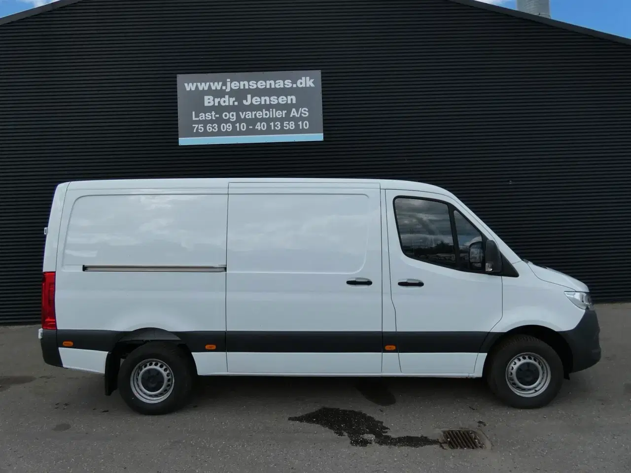 Billede 2 - Mercedes-Benz Sprinter 317 2,0 CDI A2 H2 RWD 9G-Tronic 170HK Van Aut.