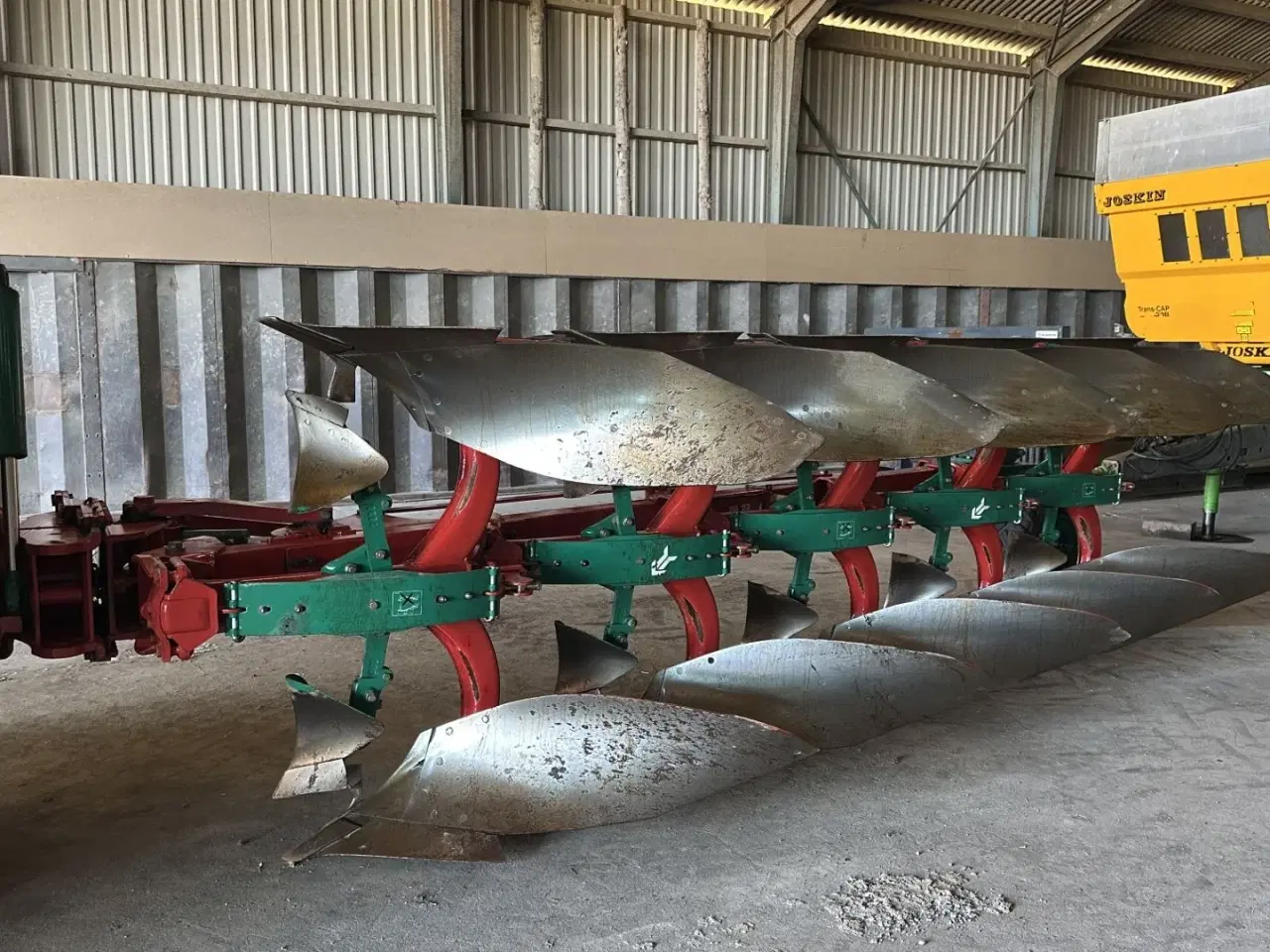 Billede 2 - Kverneland Eg 100 5 furet med variabel furebredde. Årg. 2014.