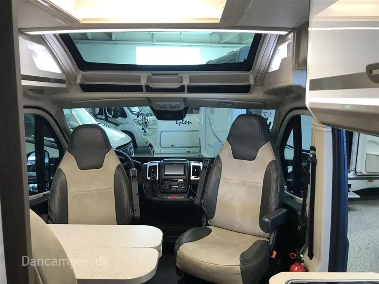 Billede 33 - 2020 - Chausson Twist V697   Anvisningsbil. 2,3 L  160 HK camper-van med solcelle og masser af udstyr