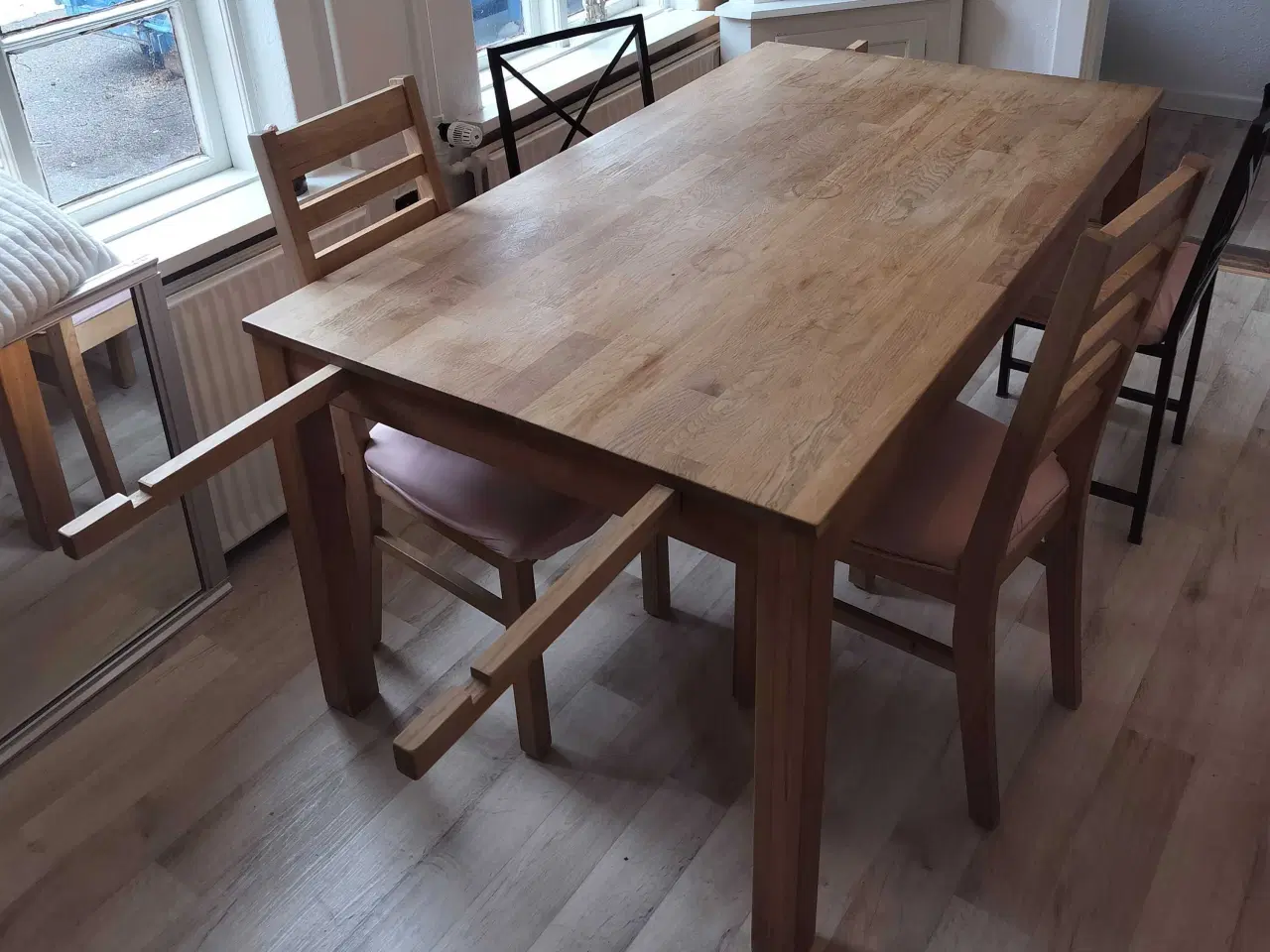 Billede 2 - Udtrækkeligt bord med 250cm x 90cm