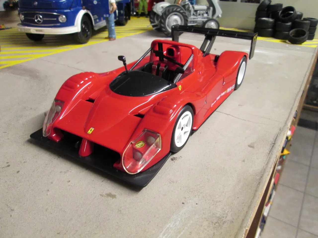 Billede 1 - Modelbil   Ferrari  sp333   Hotwheels  1:18