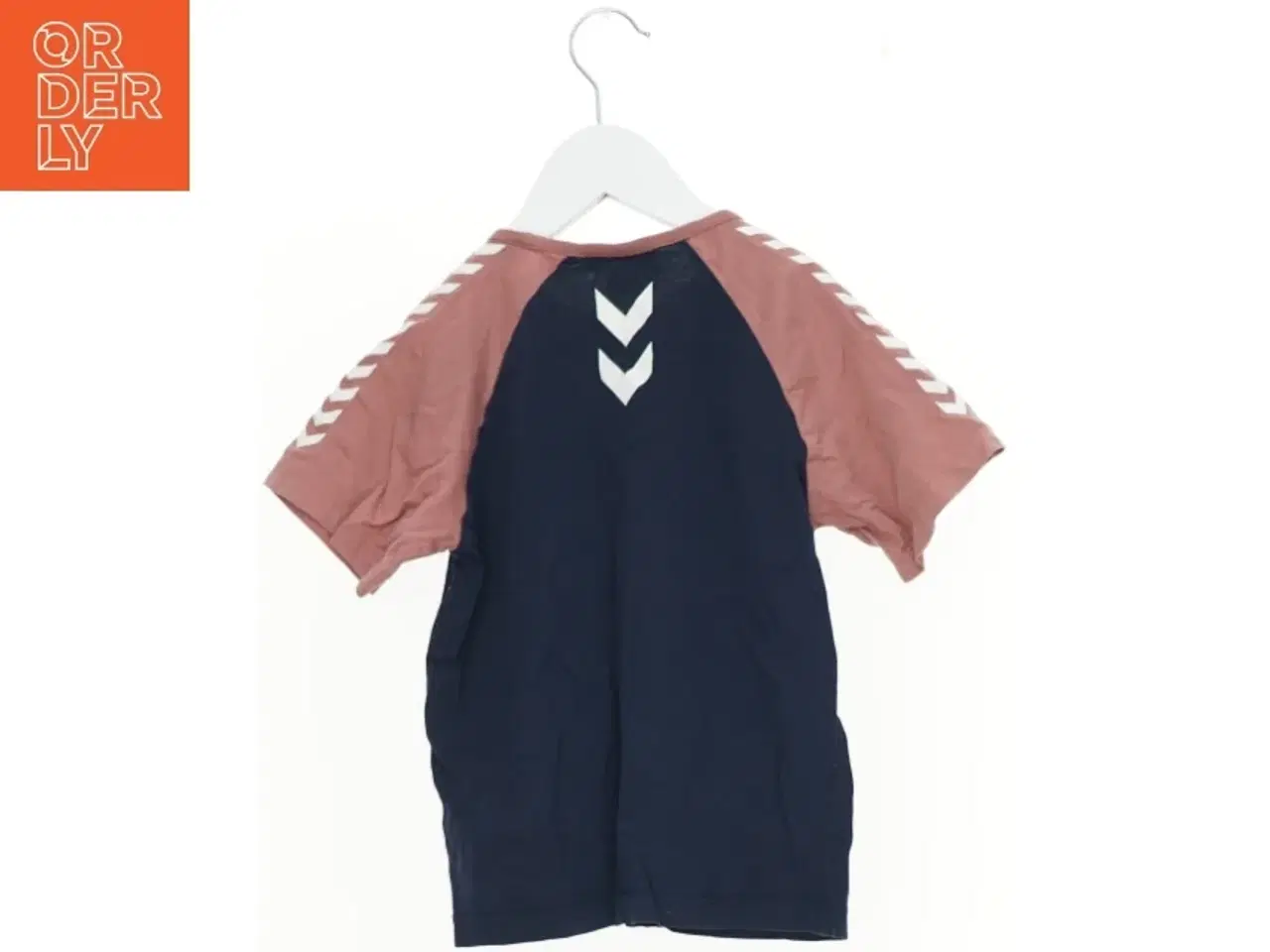 Billede 2 - T-Shirt fra Hummel (str. 122 cm)