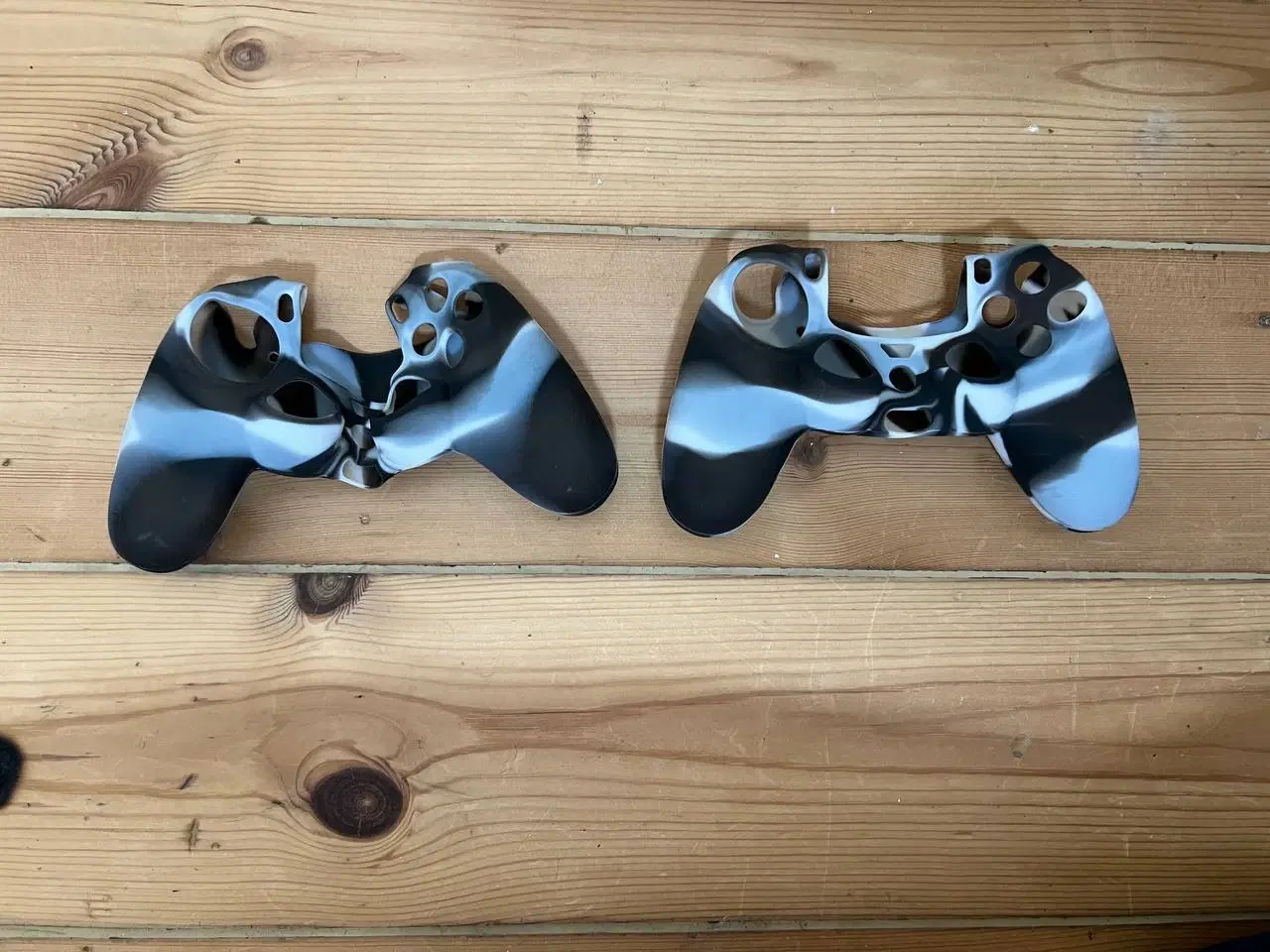 Billede 6 - PS4 Konsol + 4 Controllere og 3 Spil
