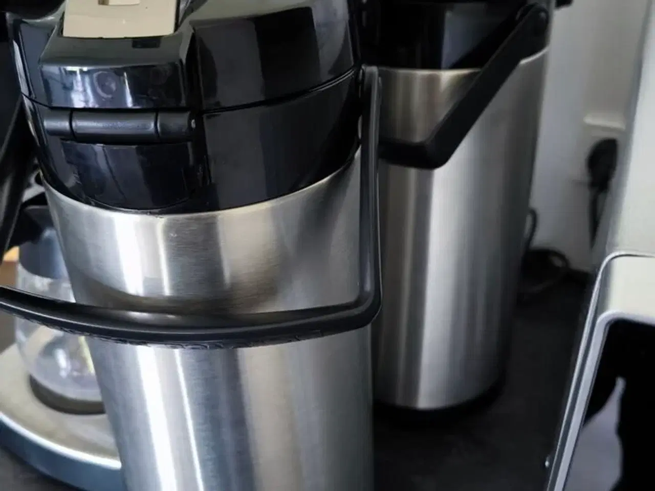 Billede 2 - Kaffemaskine BRAVILOR BONAMAT samt 2 stk. termokander