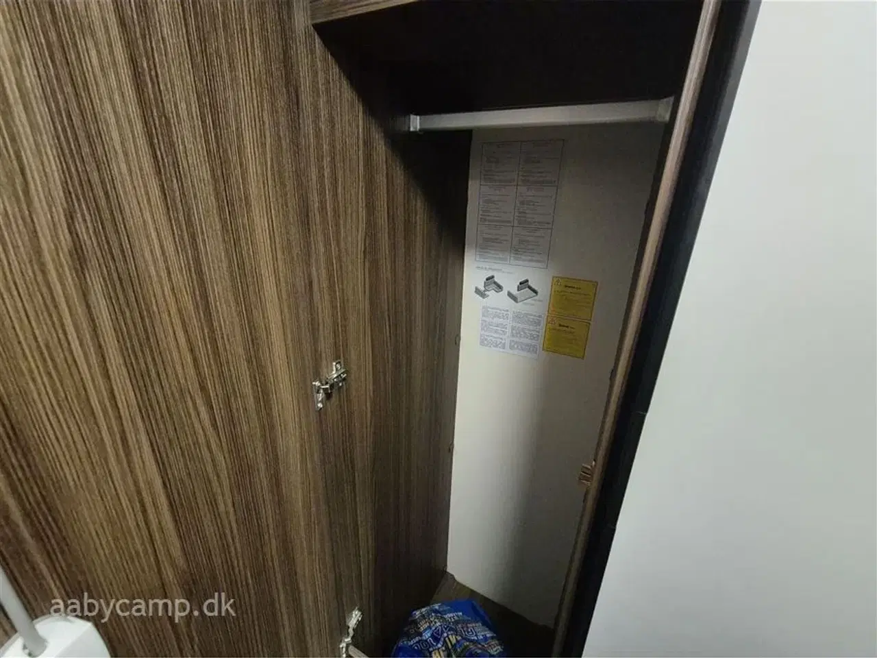 Billede 20 - 2019 - Benimar Tessoro 442   NK pakke. Automatgear. 95 Ah Batteri. solcelle. markise.  varme på spildevand. en ejer fra ny.  fuld service hos Ford inkl. tandrem. undervognsbehandlet.