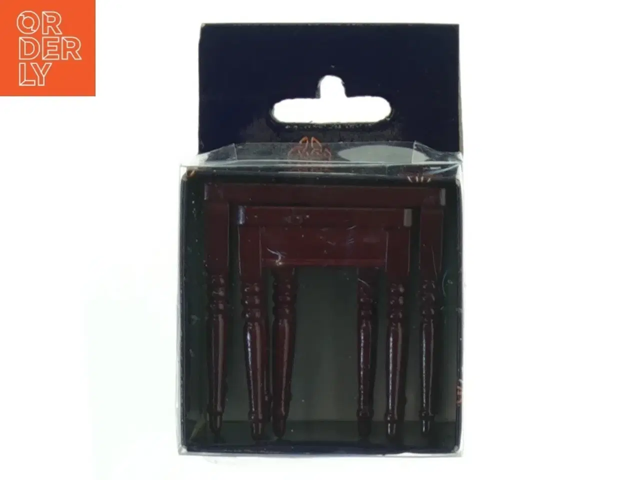 Billede 1 - Miniature skrivebord i træ fra Vega (str. 5,5x6 cm)