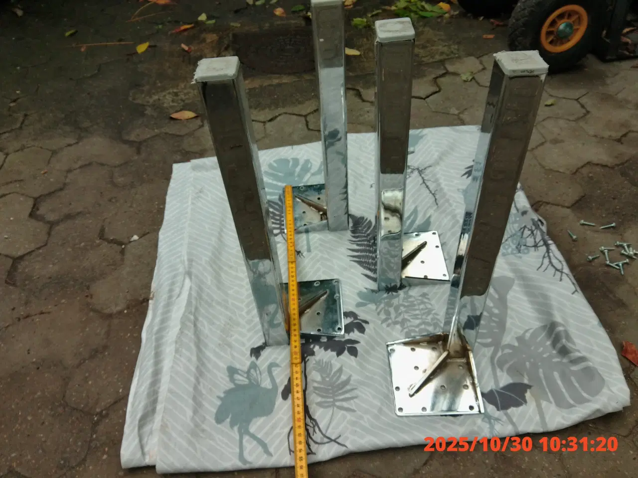 Billede 3 - 4 stabile chromet bordben