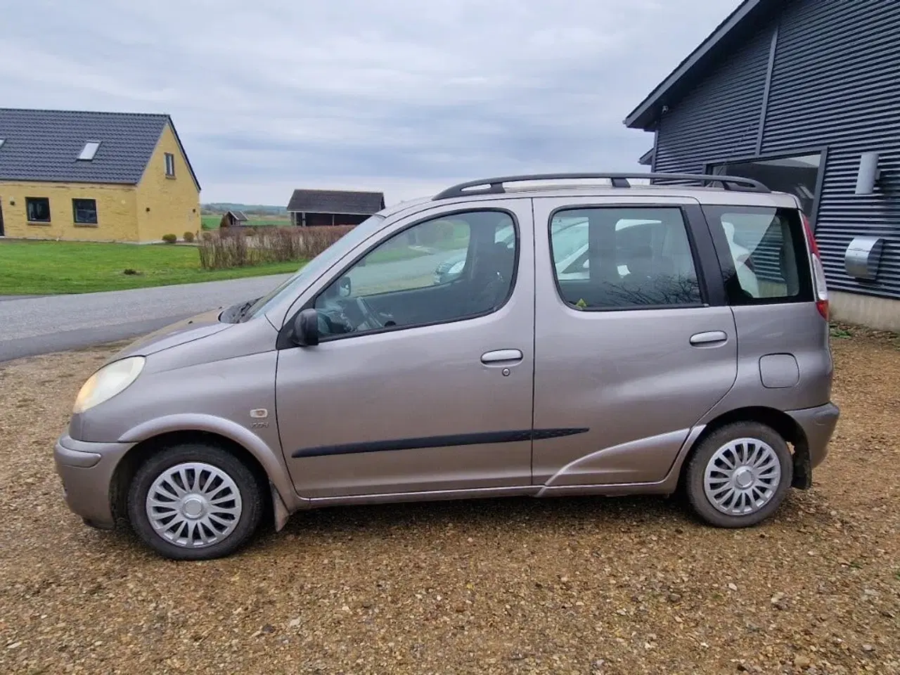 Billede 2 - Toyota Yaris Verso 1,5 Sol