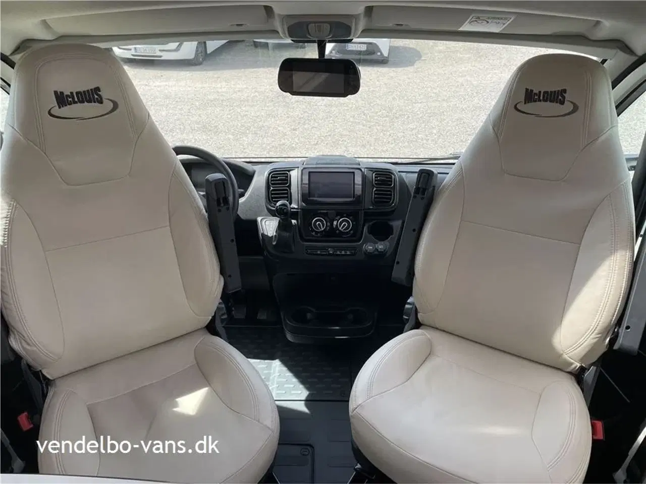 Billede 21 - 2022 - McLouis Mc4 873 G Matic   Enkeltsenge og stor garage - 9 trins automatgear - Anhængertræk