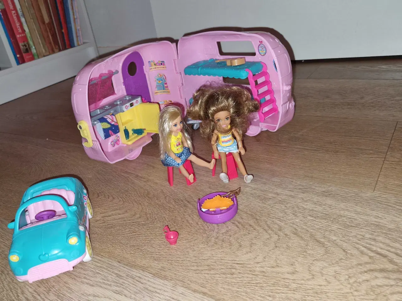 Billede 10 - Forskelligt Barbie 