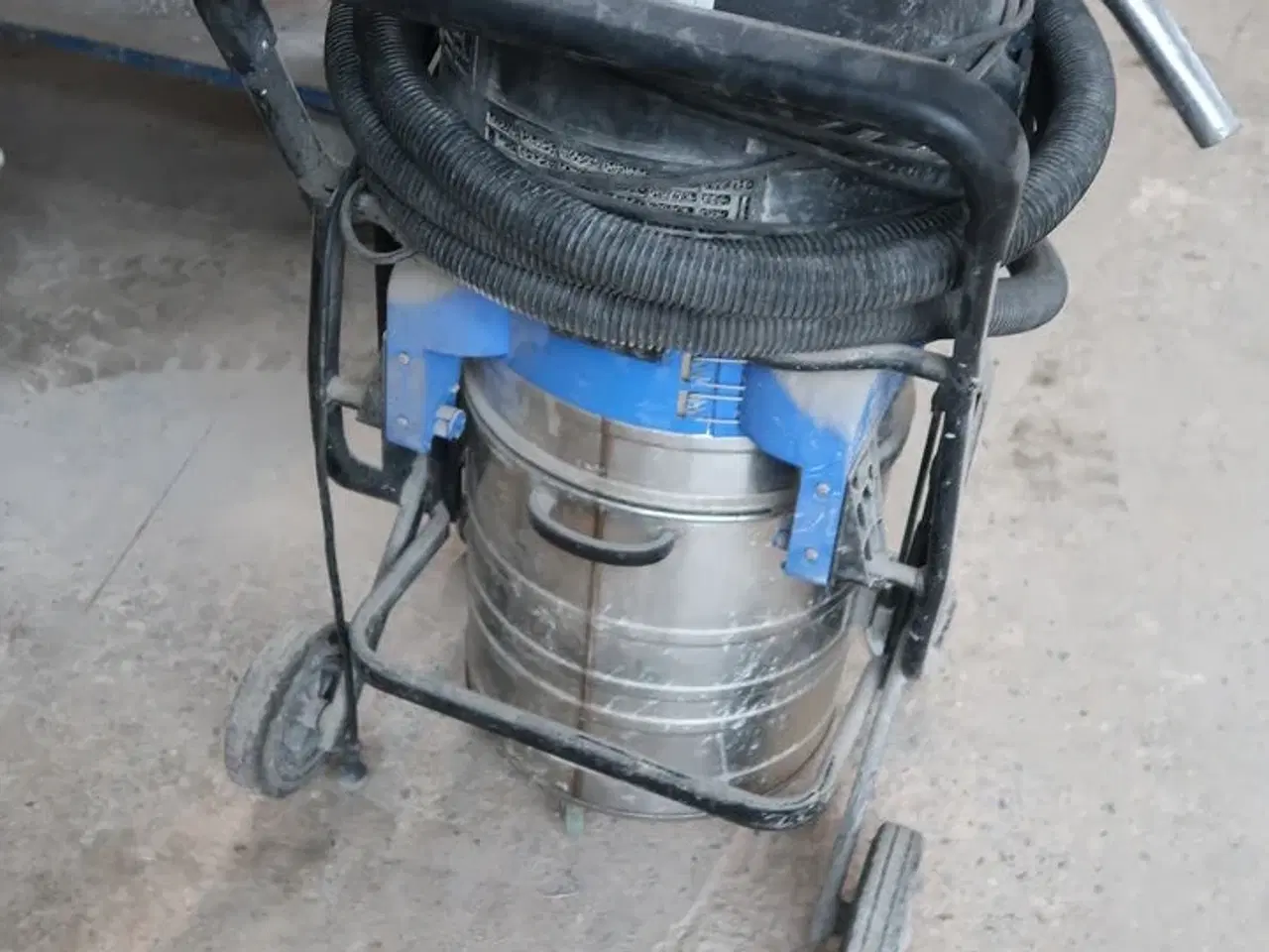 Billede 2 - Industristøvsuger NILFISK ALTO (uden støvsuger-stang/hoved)