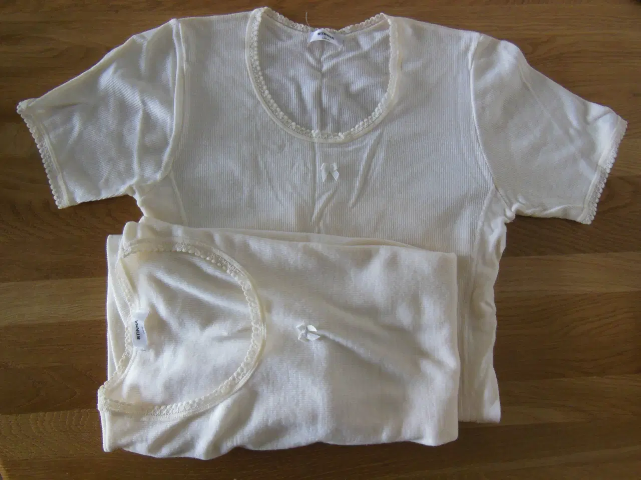 Billede 1 - 2 stk undertrøjer - VARMER I EN KOLD TID (NEDSAT)