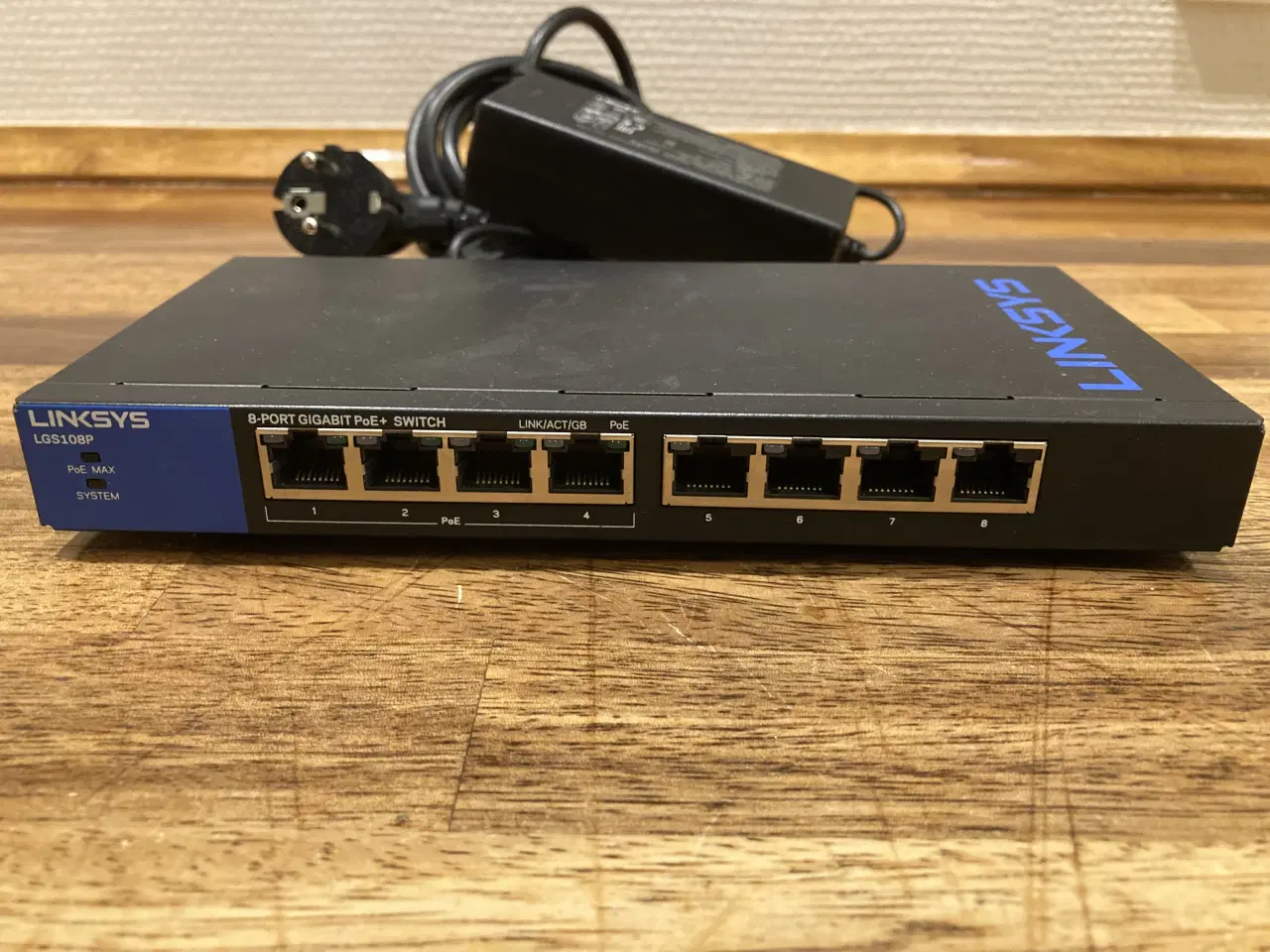 Billede 1 - Linksys LGS108P PoE+ Netværk switch - 8-port (1000