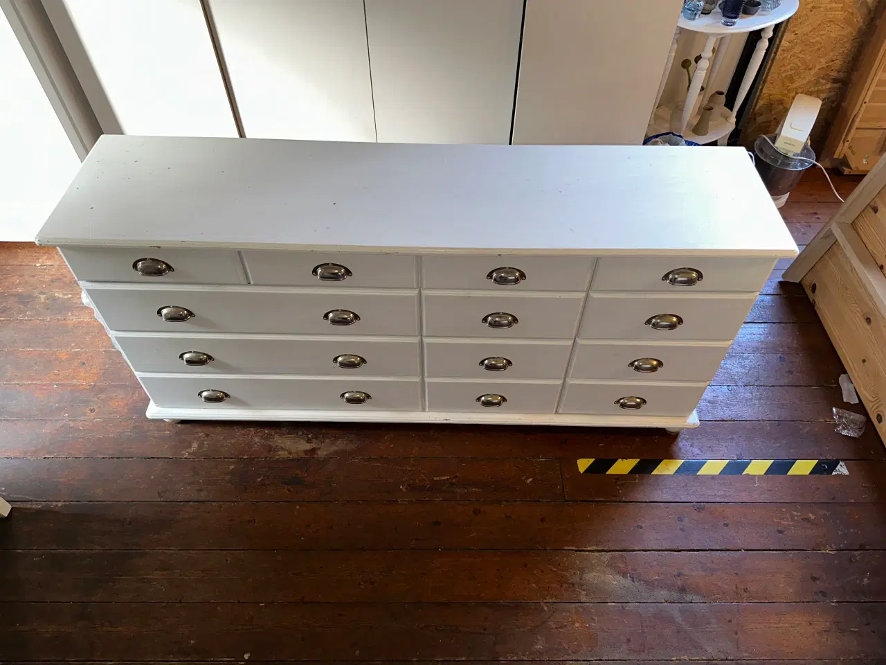 Billede 4 - Kommode / købmandsdisk i fyrretræ