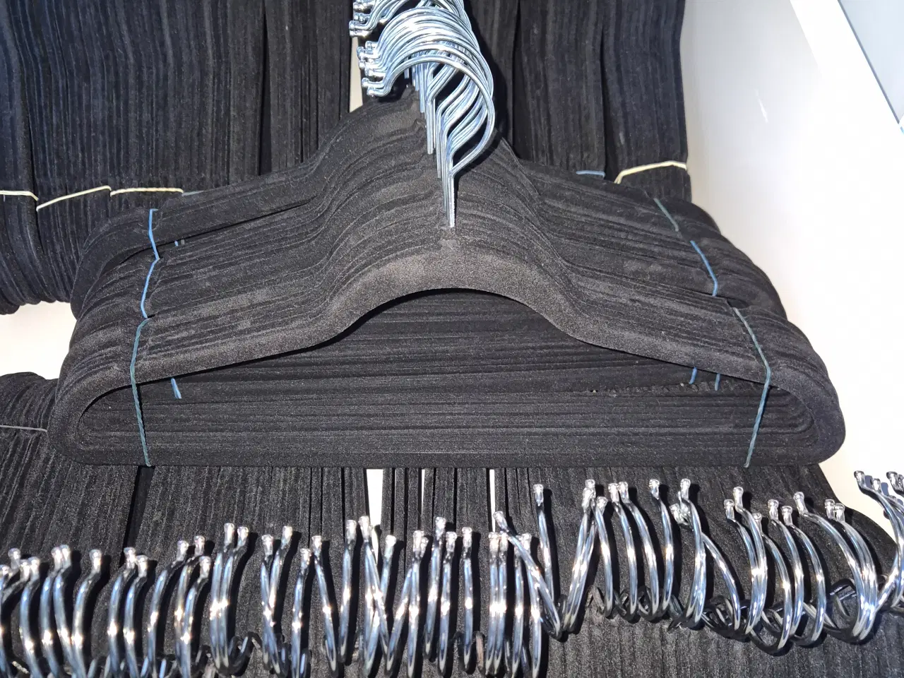 Billede 1 - Velour bøjler - bunder af 10 stk. 