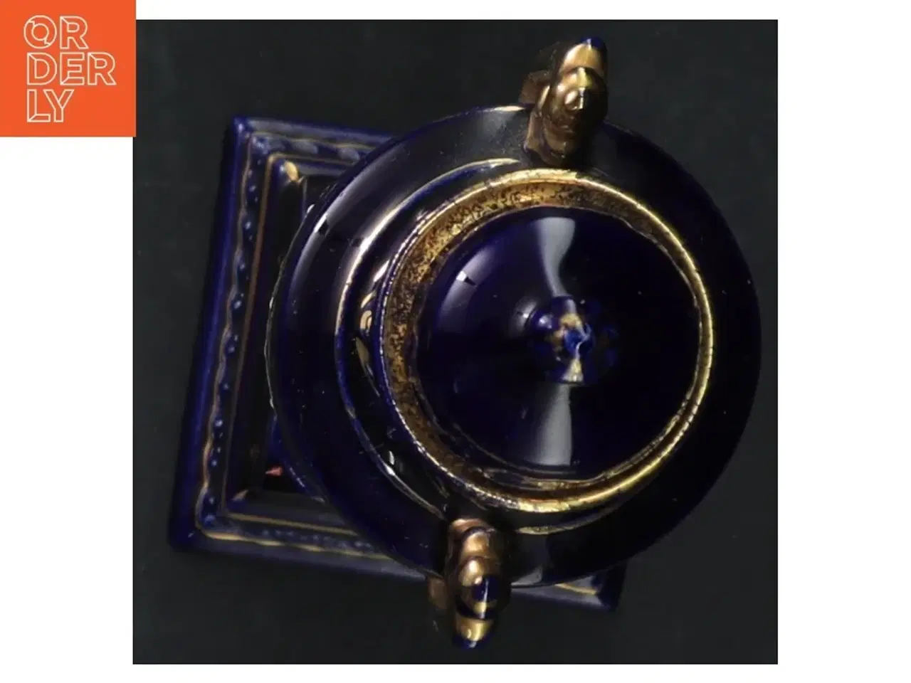 Billede 3 - Porcelænsvase med gulddetaljer og motiver (str. 20 cm)