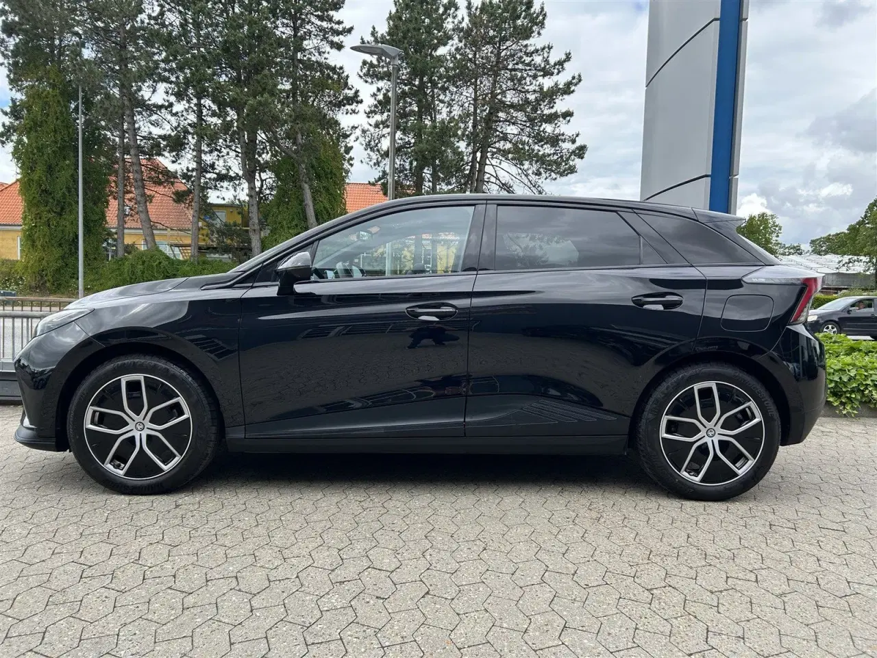 Billede 4 - MG 4  Luxury