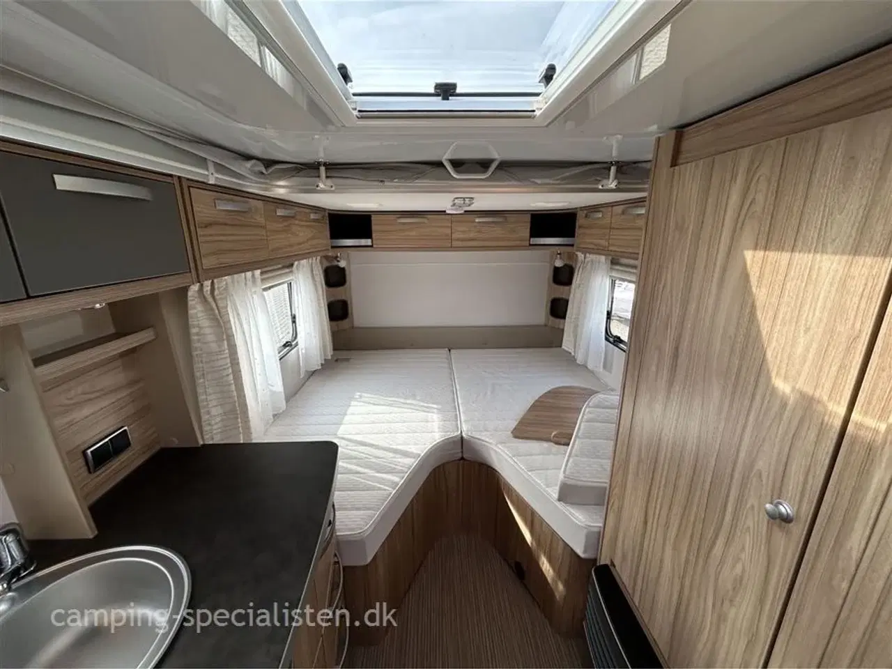 Billede 8 - 2023 - Hymer Feeling 442   Hymer Feeling 442 model 2023 kan nu ses hos Camping -Specialisten.dk