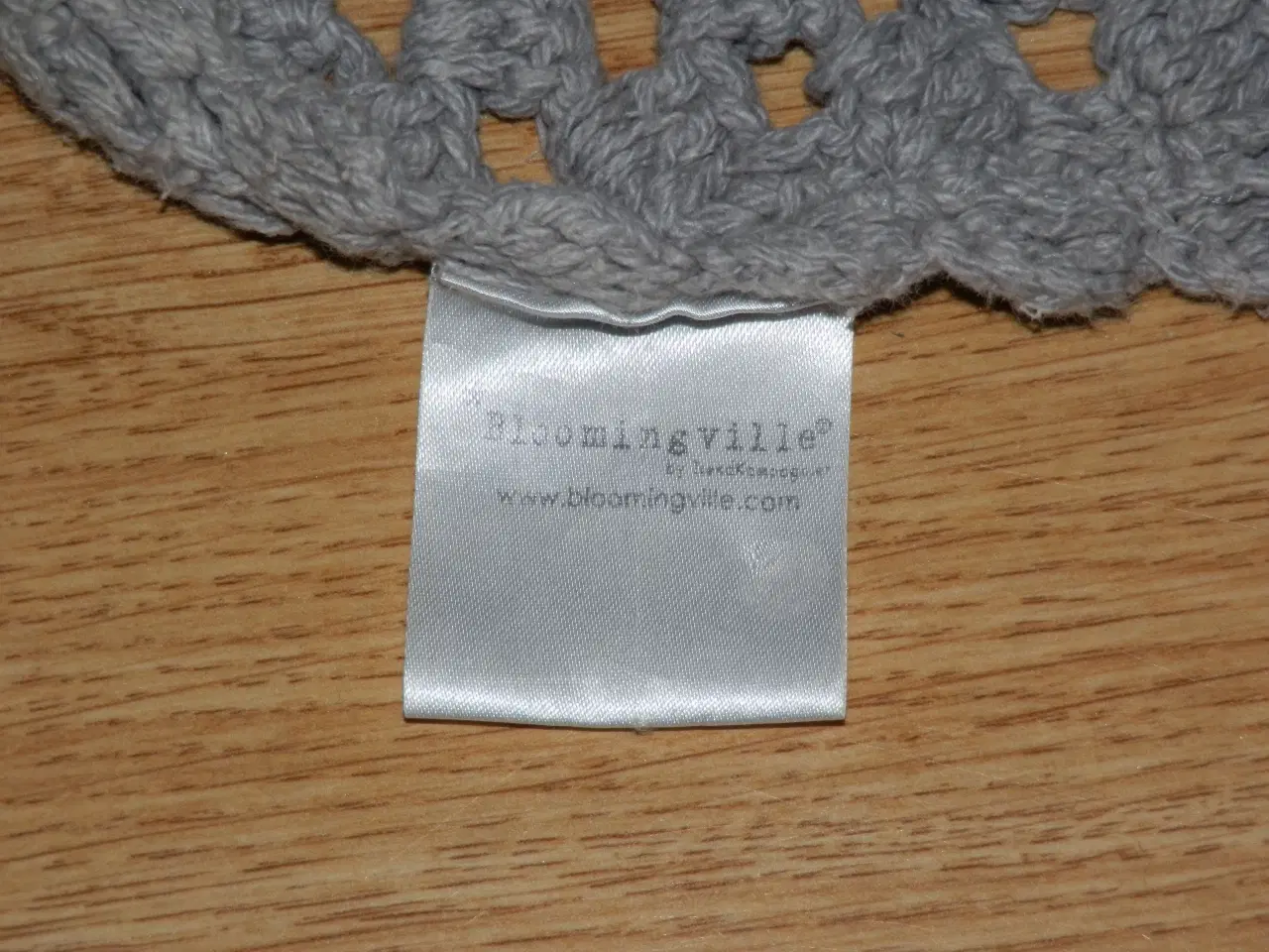 Billede 7 - Bloomingville tæpper i lys grå