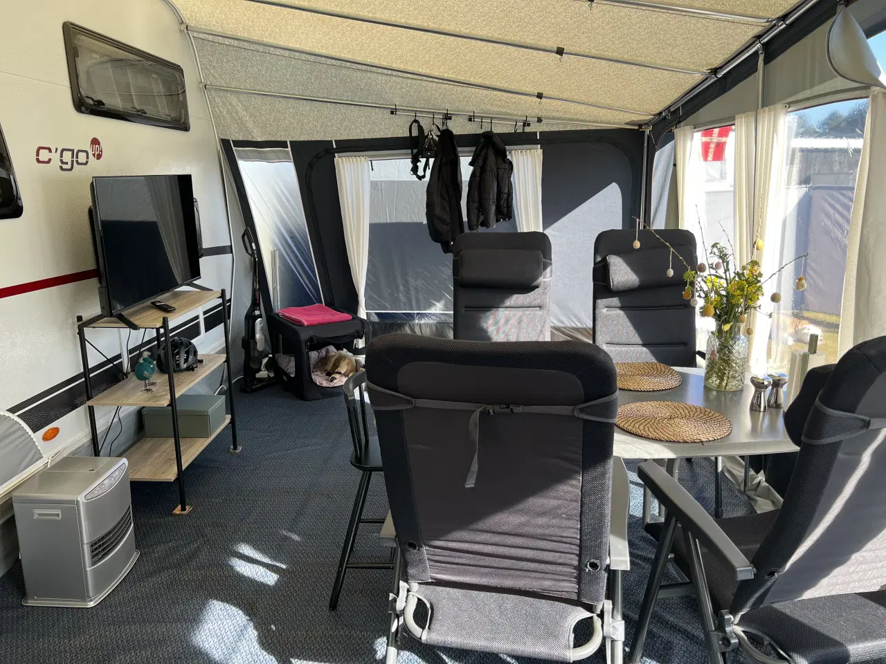 Billede 4 - Super lækker Dethleffs  C’Go Up 525 KR.  7 pers. V