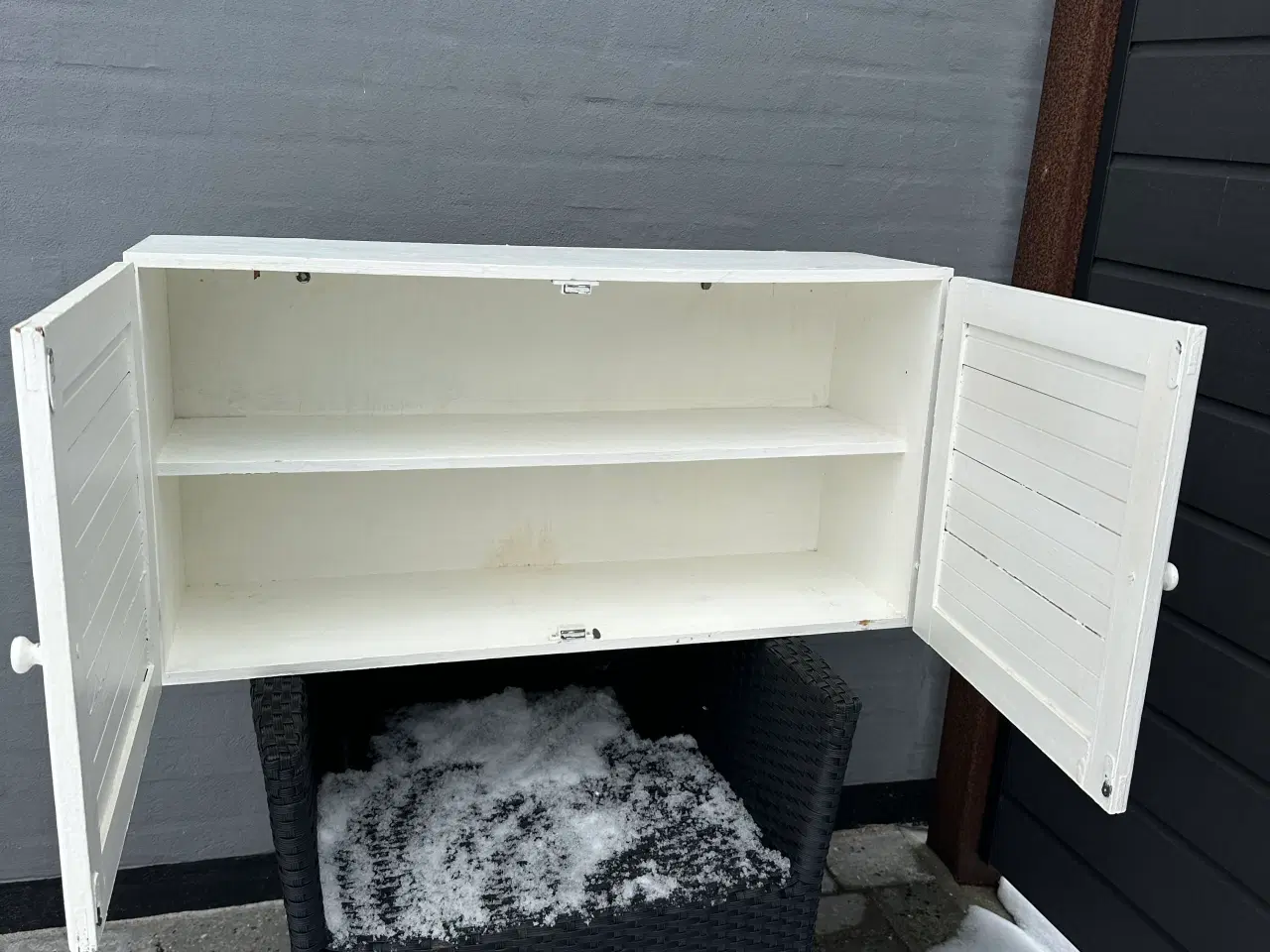 Billede 2 - Hængeskab