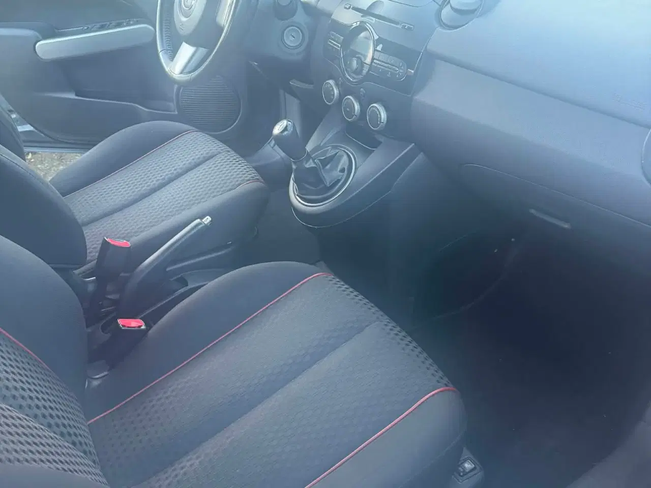 Billede 7 - Personer bil mazda 2