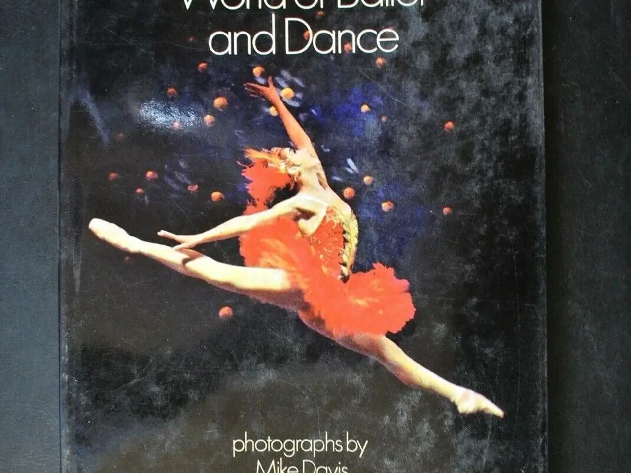 Billede 1 - the world of ballet and dance, by fernau hall. pho