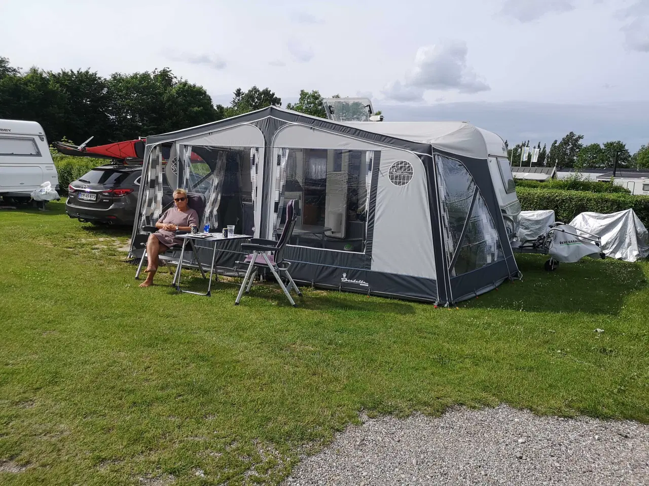 Billede 9 - Fuldt udstyret campingvogn