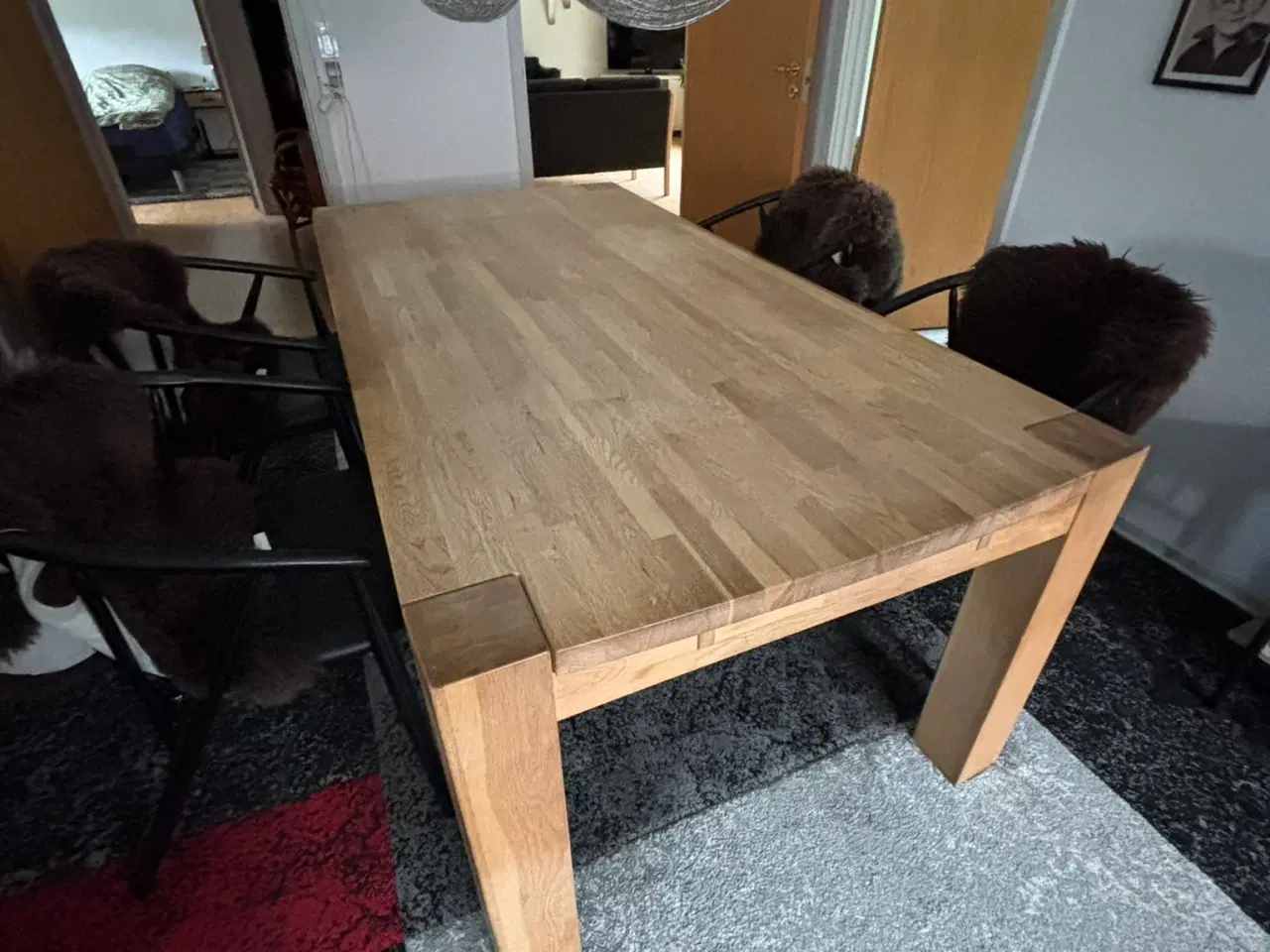 Billede 2 - Spisebord i masiv Egetræ