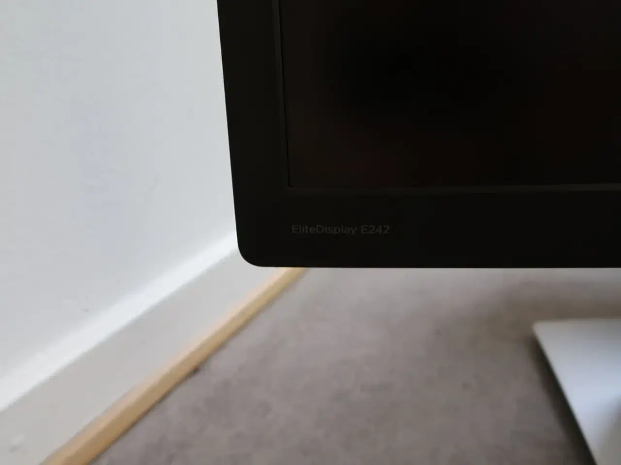 Billede 2 - 3 stk. computerskærme HP EliteDisplay E242, Eye Ease