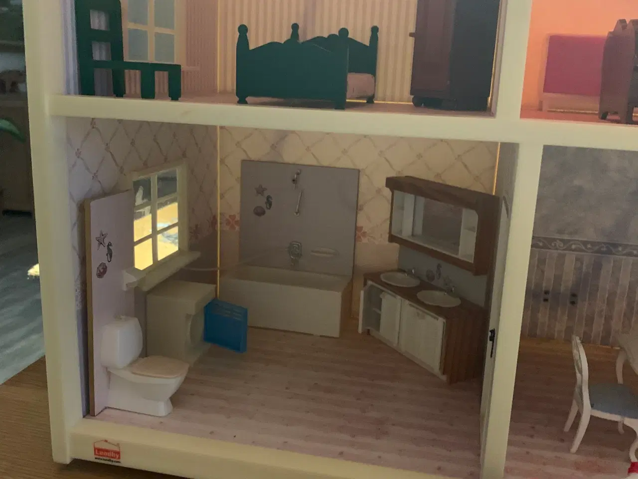 Billede 2 - Lundby dukkehus med møbler