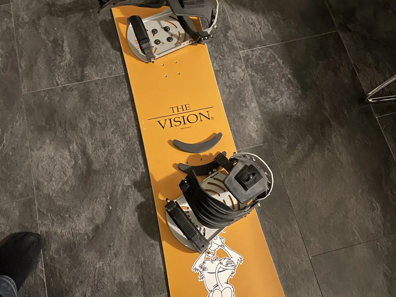 Billede 1 - Snowboard inkl binding. 137 cm