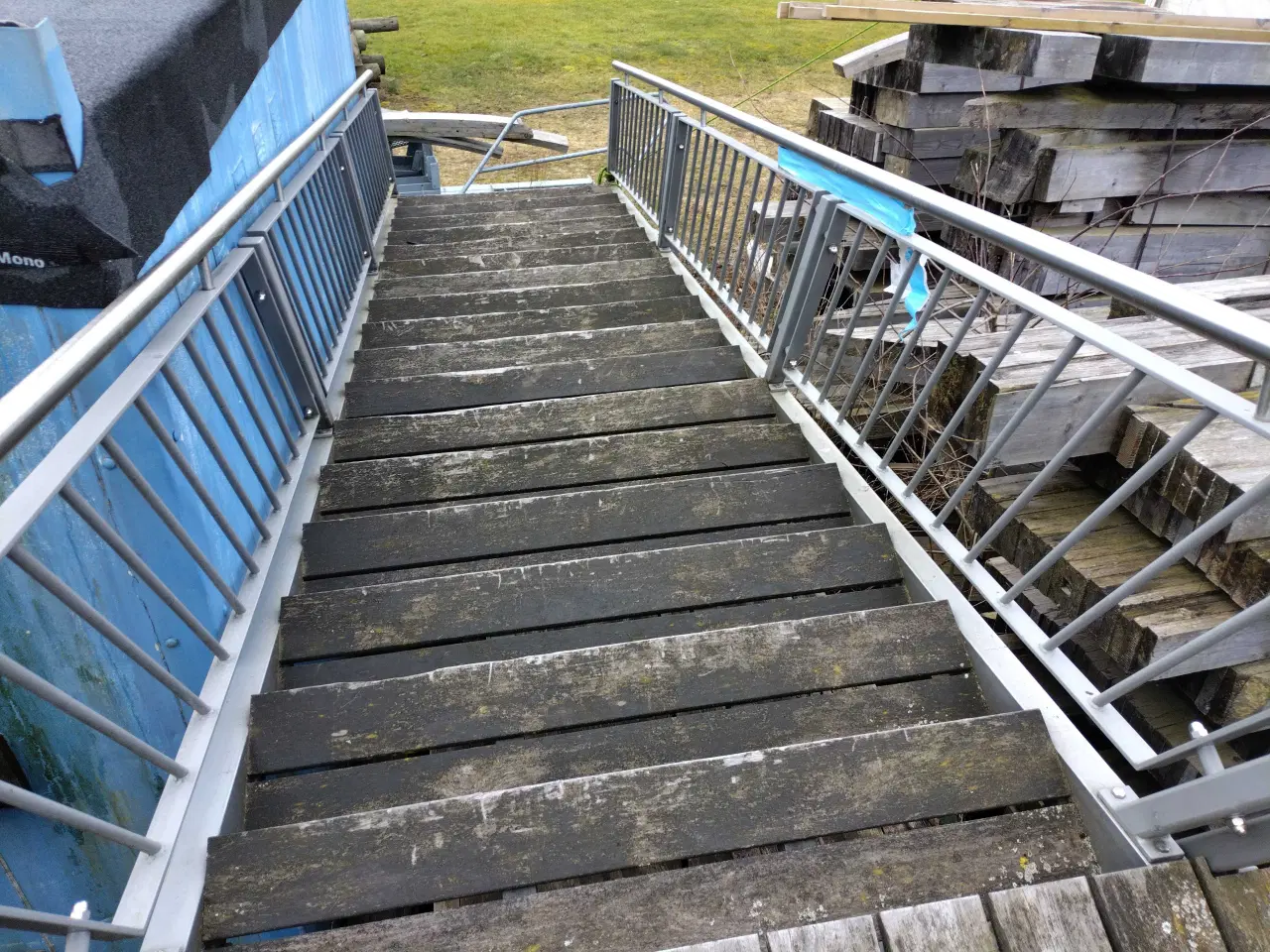 Billede 7 - Trappe med repos, evt. brandtrappe.