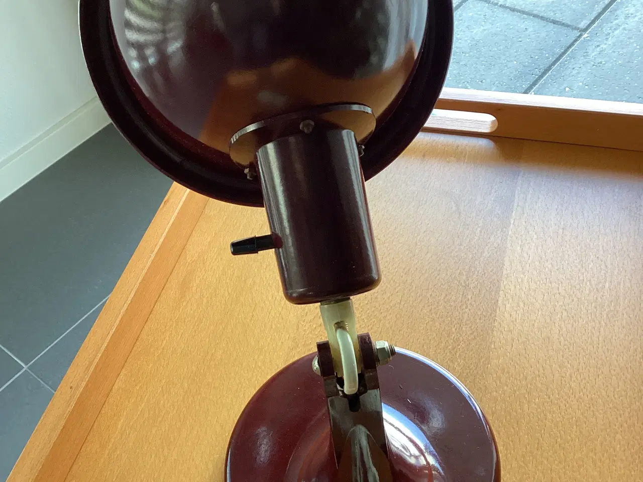 Billede 3 - Flot bakelit bordlampe 