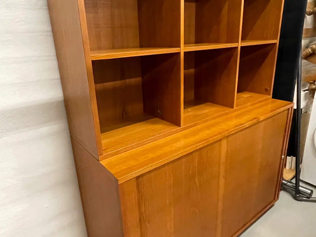 Billede 2 - Nipo Super top Reol+jalousiskab