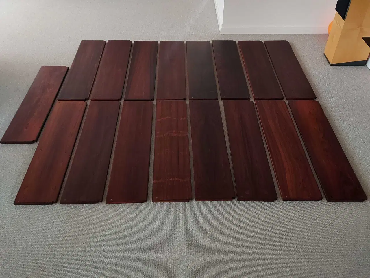 Billede 14 - Poul Cadovius reol, 19 hylder&glasskab