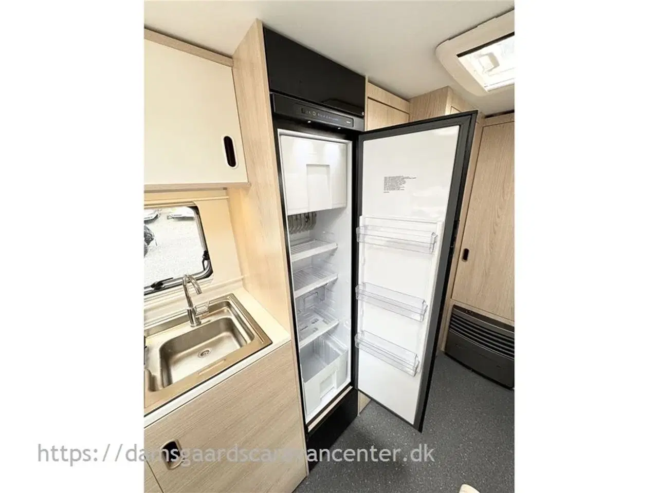 Billede 13 - 2024 - Adria Aviva 522 PT   Dobbeltseng-Køjer-telt-mover