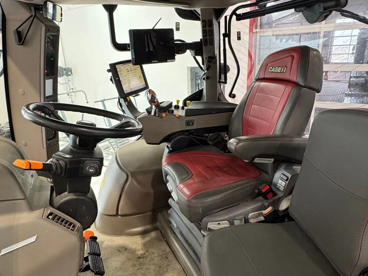 Billede 14 - Case IH PUMA 240 CVXDRIVE ALT I UDSTYR! KUN 800 TIMER OG MED TRIMBLE GPS!
