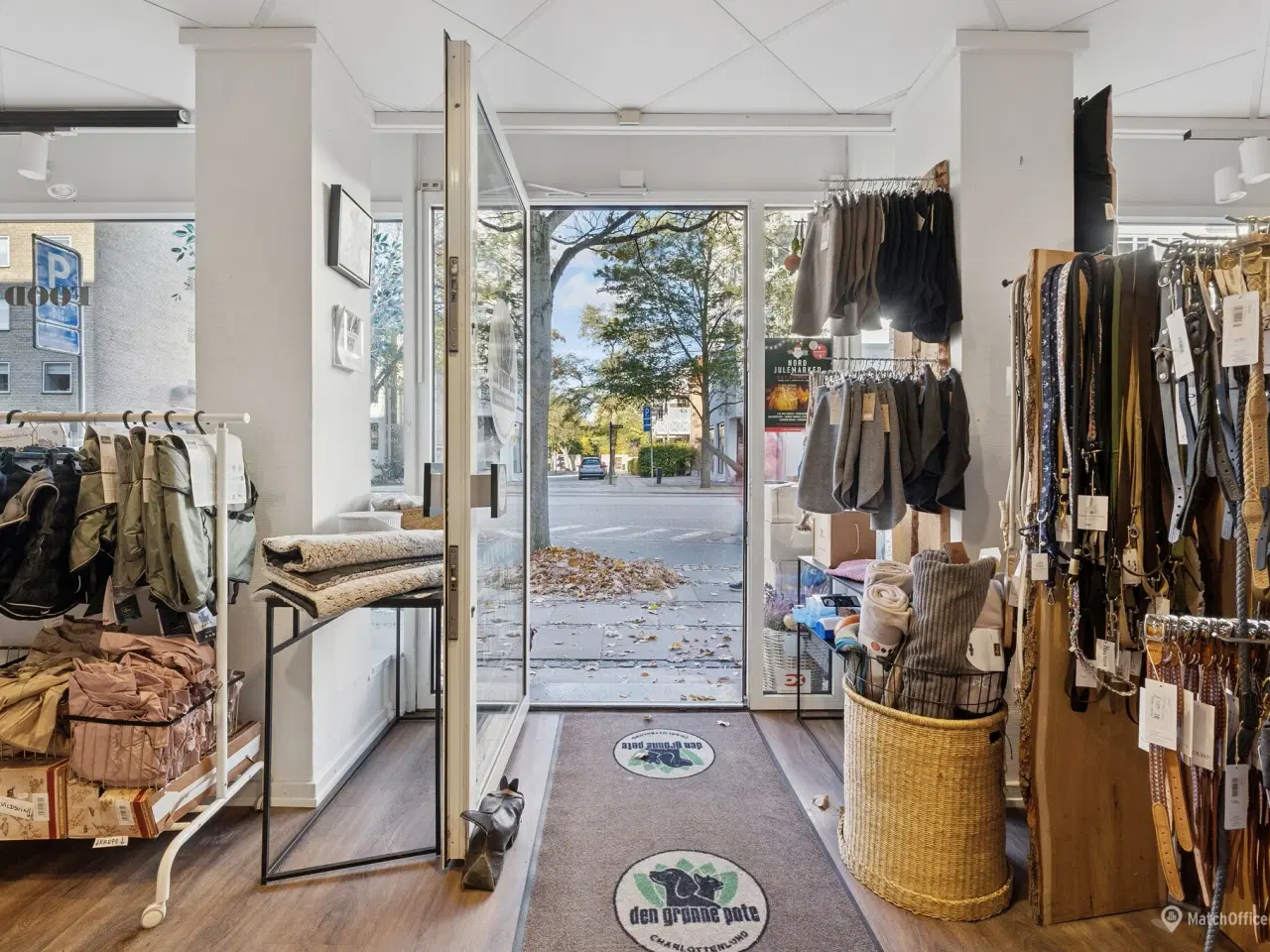 Billede 13 - Flot butik med bred facade på Ordrupvej