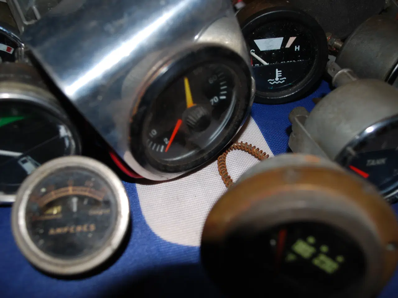 Billede 8 - Omdrejningstællere gauges mm.